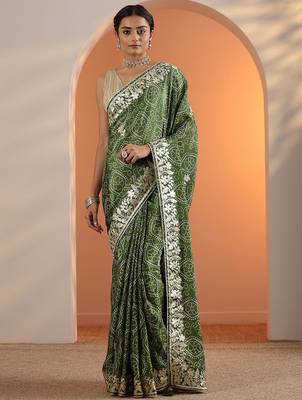 olive bandhani printed chinon saree with unstitched blouse piece 2