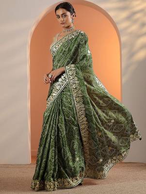 olive bandhani printed chinon saree with unstitched blouse piece 3