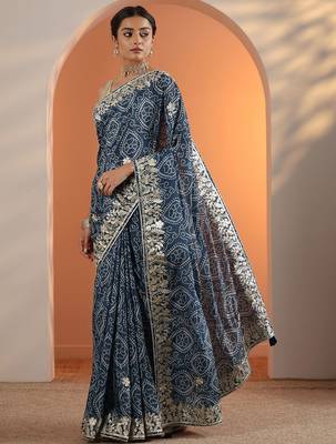 blue bandhani printed chinon saree with unstitched blouse piece 3