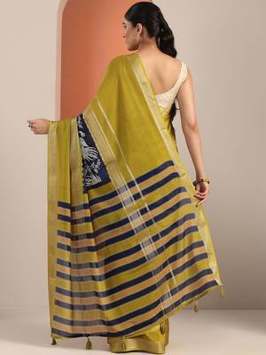 olive printed crepe saree with unstitched blouse piece 4