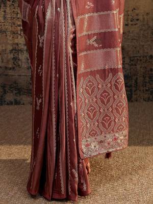 maroon woven design saree with unstitched blouse piece 5