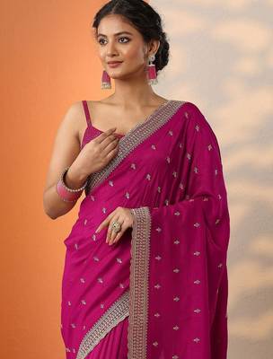 magenta embellished saree with unstitched blouse piece 5
