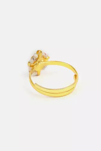 Gold plated kundan white beaded flower ring