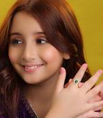 Gold plated emerald green kundan flower ring
