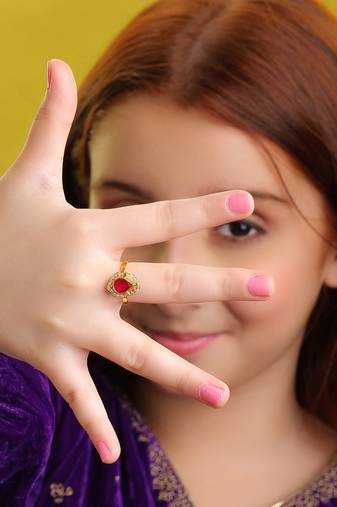 Gold plated ruby red kundan ring
