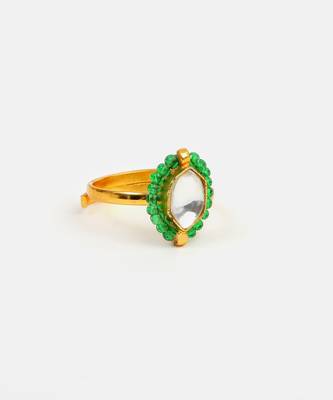 Gold plated pearl emerald green frame ring 4