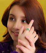 Gold plated emerald green kundan round ring