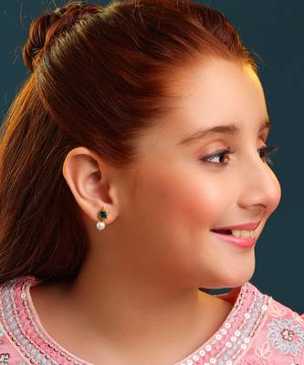 Gold plated emerald green pearl stud earrings 1