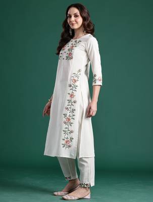 White cotton straight kurta with trousers 3