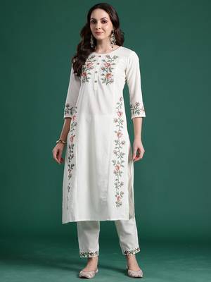 White cotton straight kurta with trousers 4