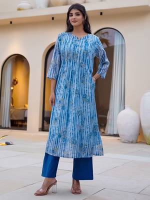 Blue cotton a-line kurta with trousers 3