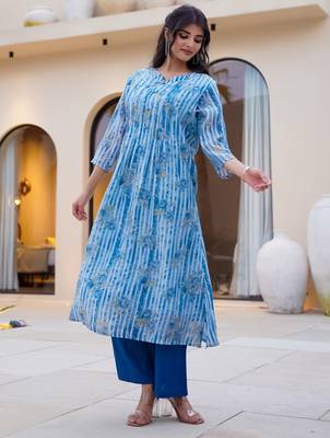 Blue cotton a-line kurta with trousers 4