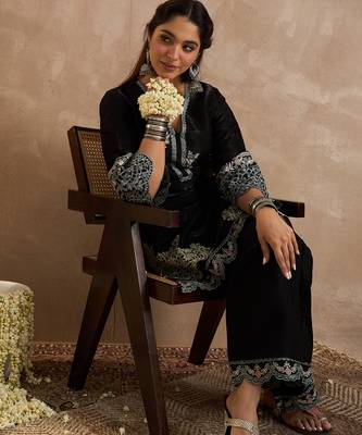 Black silk-blend straight kurta with palazzos 1