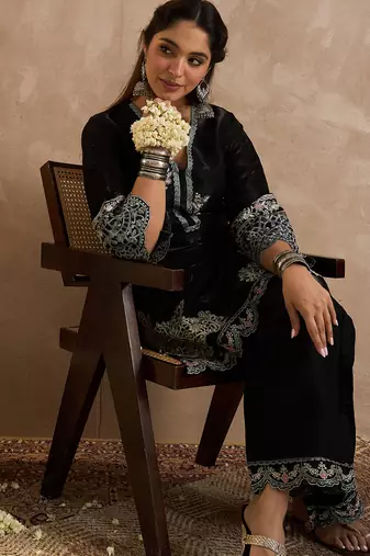 Black silk-blend straight kurta with palazzos