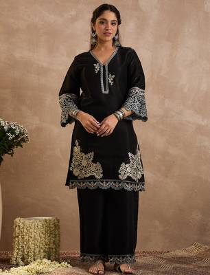 Black silk-blend straight kurta with palazzos 4