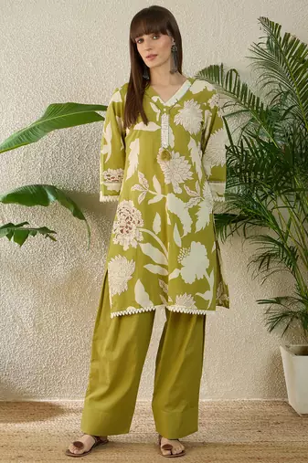 Green cotton straight kurta with palazzos