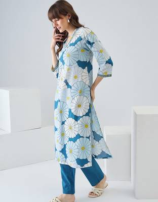 Blue cotton straight kurta with trousers 3