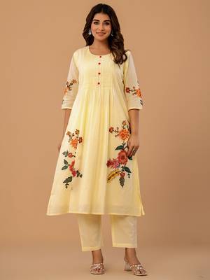 Off white cotton a-line kurta with trousers 4