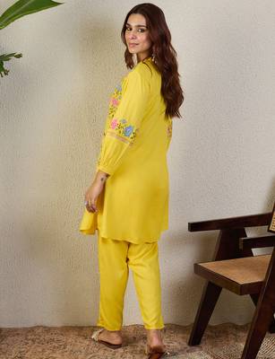 Yellow rayon a-line kurta with trousers 2