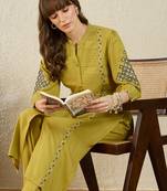 Green rayon straight kurta with trousers