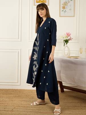 Blue cotton-blend a-line kurta with palazzos 3