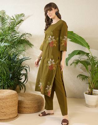 Olive cotton straight kurta with trousers 3