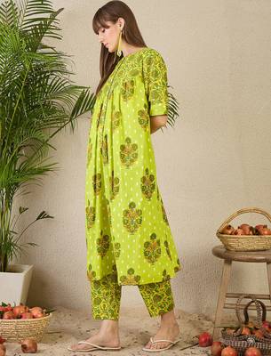Yellow cotton a-line kurta with trousers 3