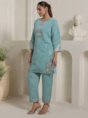 Teal silk-blend straight kurta with palazzos 3