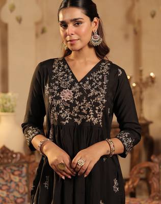 Black silk-blend a-line kurta with trousers 1
