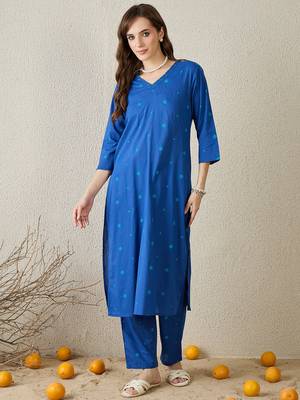 Blue cotton straight kurta with trousers 4