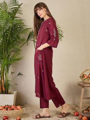 Maroon cotton a-line kurta with trousers 3