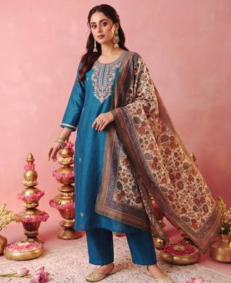 Women's Gorgeous Embroidery Work Pure Silk Fabric Straight Kurta Pant and Dupatta Set2 1