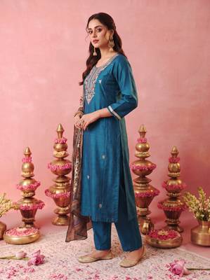Women's Gorgeous Embroidery Work Pure Silk Fabric Straight Kurta Pant and Dupatta Set2 3