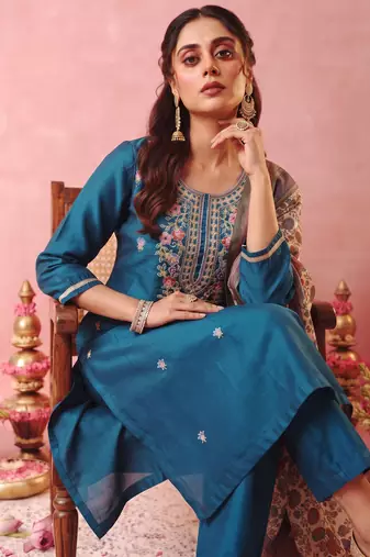 Women's Gorgeous Embroidery Work Pure Silk Fabric Straight Kurta Pant and Dupatta Set2
