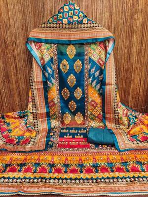 women blue printed geometric dress material 3