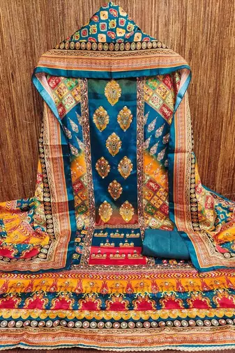 Women Blue Printed Geometric Dress Material