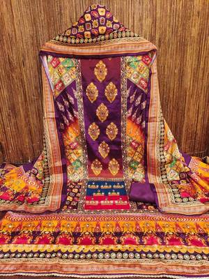 women purple printed geometric dress material 3