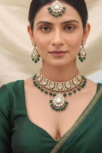Green color kundan necklace set