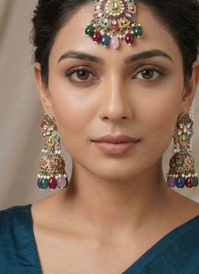 multicolor kundan earrings and maang tikka set 4