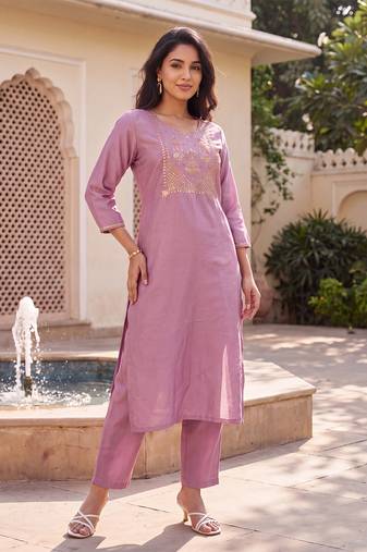 Women's purple silk blend solid embroidered kurta and trouser set | trendy ethnic wear for women