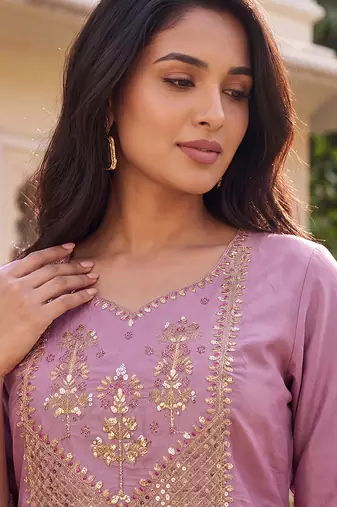 Women's purple silk blend solid embroidered kurta and trouser set | trendy ethnic wear for women