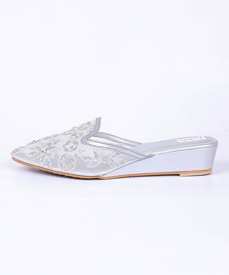 Silver synthetic mojari flats 2