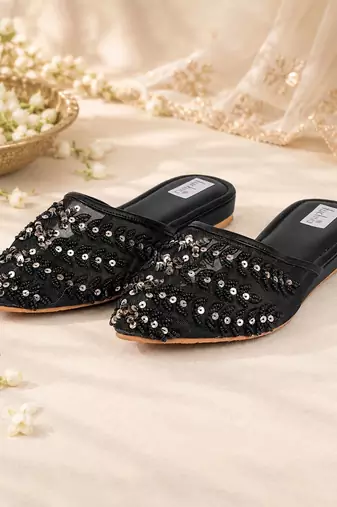 Black synthetic mojari flats