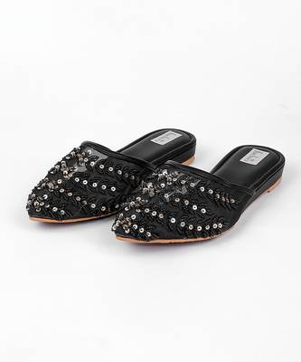 Black synthetic mojari flats 2