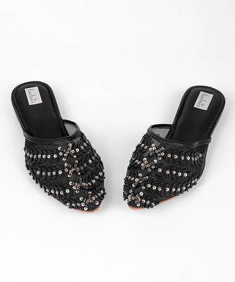 Black synthetic mojari flats 5