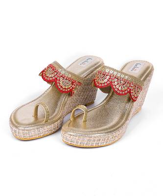 Pink laced kolhapuri heels 2