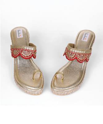 Pink laced kolhapuri heels 5