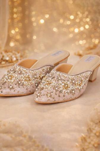 Gold synthetic mojari heels