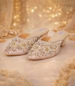 Gold synthetic mojari heels