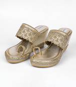 Gold laced kolhapuri heels